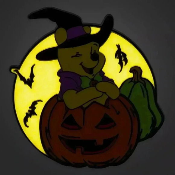 Winnie the Pooh Halloween Glow-in-the-Dark Pin NWT - Picture 3 of 6